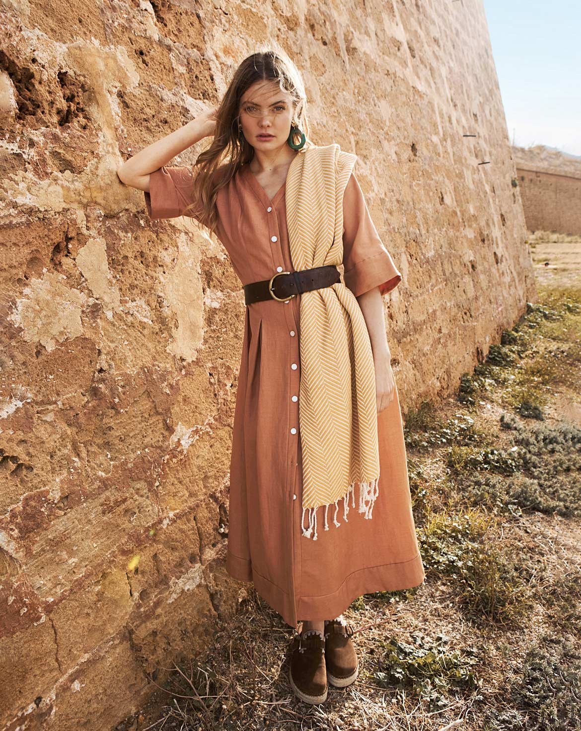 Vestido camisero largo: la elegancia natural del lino Vestido camisero largo: la elegancia natural del lino